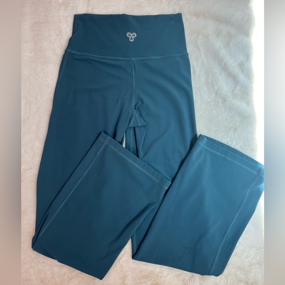 TNA Butter High Rise Wide Atmosphere Legging - Picture 1 of 2